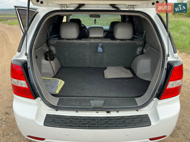 Киа Соренто, объемом двигателя 2.5 л и пробегом 238 тыс. км за 9200 $, фото 35 на Automoto.ua