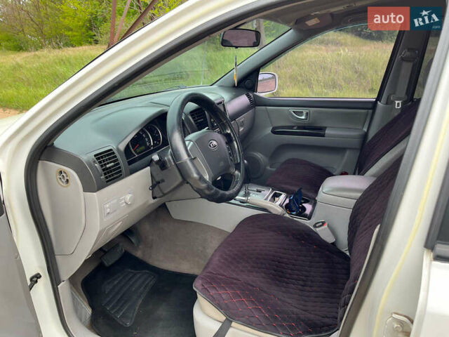 Киа Соренто, объемом двигателя 2.5 л и пробегом 238 тыс. км за 9200 $, фото 14 на Automoto.ua
