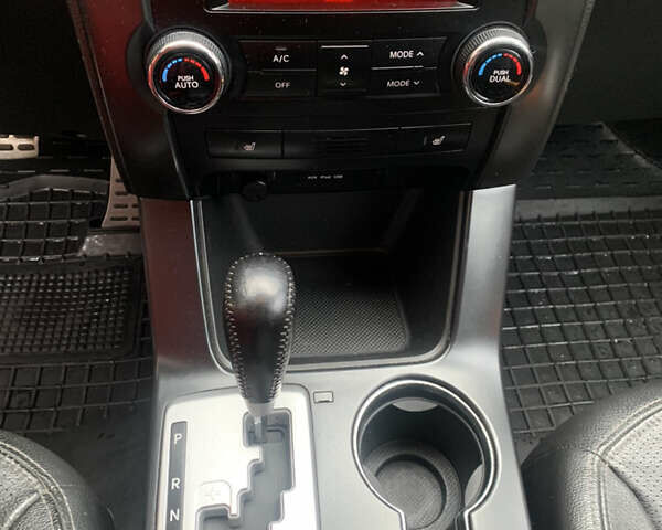 Киа Соренто, объемом двигателя 2.2 л и пробегом 203 тыс. км за 14900 $, фото 3 на Automoto.ua