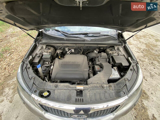 Кіа Соренто, об'ємом двигуна 2.2 л та пробігом 232 тис. км за 13700 $, фото 8 на Automoto.ua