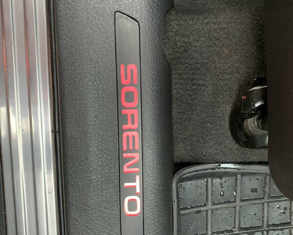 Киа Соренто, объемом двигателя 2.2 л и пробегом 203 тыс. км за 14900 $, фото 13 на Automoto.ua