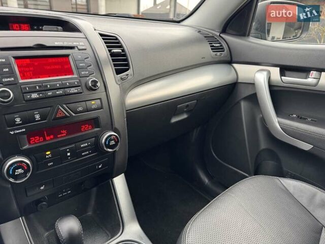 Киа Соренто, объемом двигателя 2.2 л и пробегом 248 тыс. км за 11900 $, фото 25 на Automoto.ua