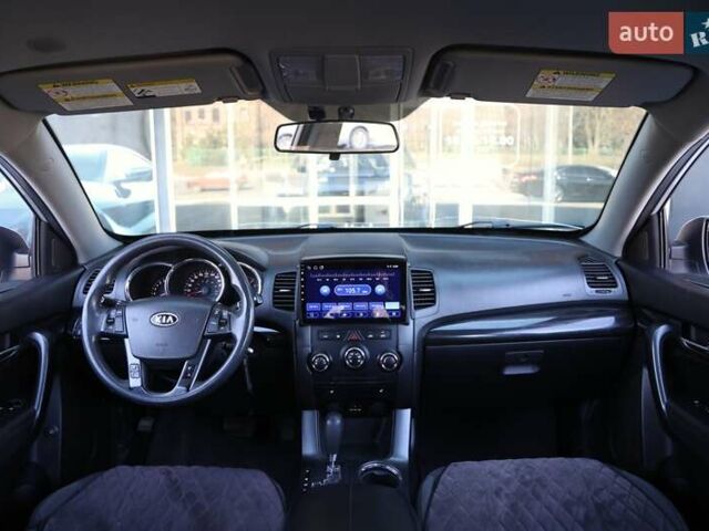 Киа Соренто, объемом двигателя 2.4 л и пробегом 211 тыс. км за 11500 $, фото 9 на Automoto.ua