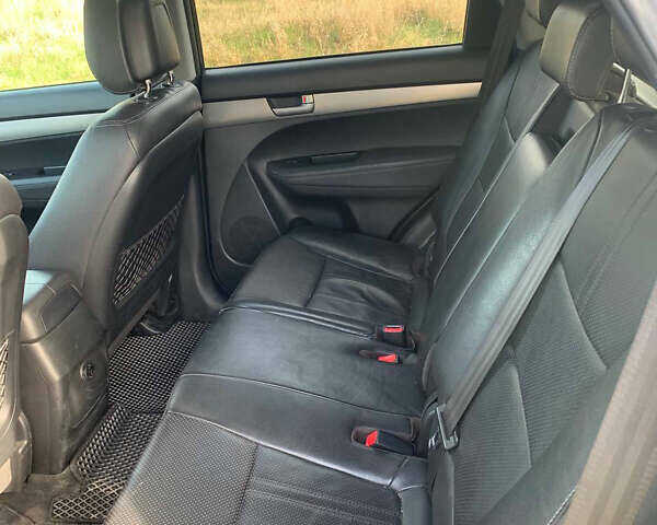 Киа Соренто, объемом двигателя 2.2 л и пробегом 257 тыс. км за 13350 $, фото 3 на Automoto.ua