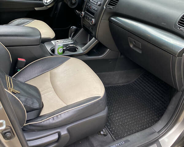 Киа Соренто, объемом двигателя 2.2 л и пробегом 232 тыс. км за 13700 $, фото 23 на Automoto.ua
