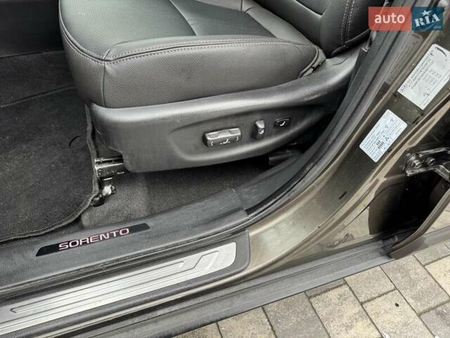 Киа Соренто, объемом двигателя 2.2 л и пробегом 248 тыс. км за 11900 $, фото 19 на Automoto.ua