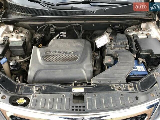 Кіа Соренто, об'ємом двигуна 2.2 л та пробігом 196 тис. км за 11000 $, фото 9 на Automoto.ua