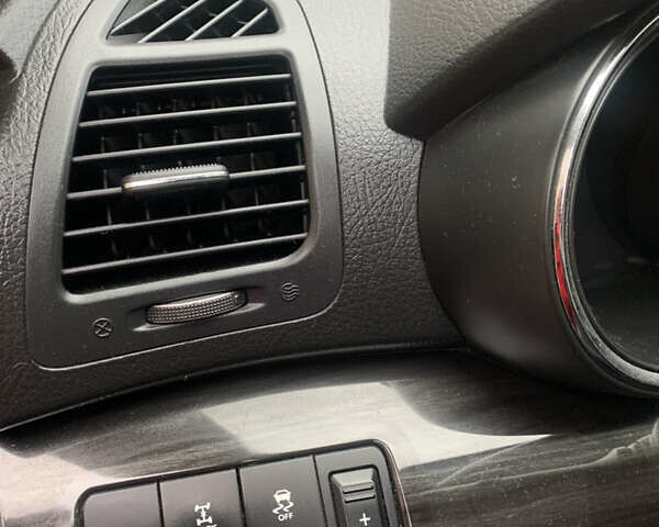 Киа Соренто, объемом двигателя 2.2 л и пробегом 203 тыс. км за 14900 $, фото 5 на Automoto.ua
