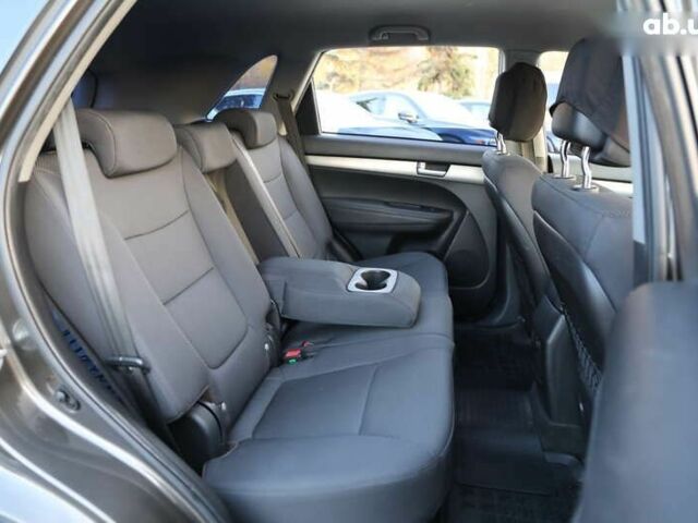 Киа Соренто, объемом двигателя 0 л и пробегом 119 тыс. км за 13000 $, фото 8 на Automoto.ua
