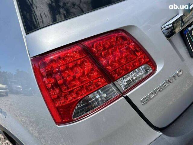 Кіа Соренто, об'ємом двигуна 2 л та пробігом 242 тис. км за 12700 $, фото 10 на Automoto.ua