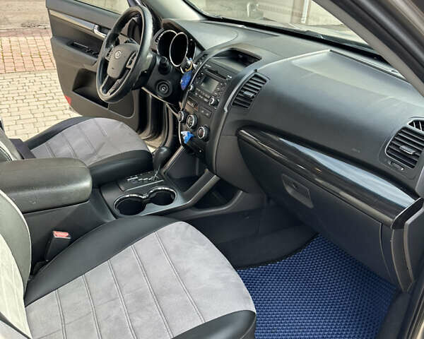 Киа Соренто, объемом двигателя 2.4 л и пробегом 10 тыс. км за 11000 $, фото 6 на Automoto.ua