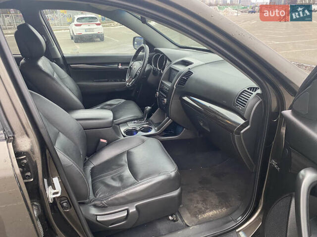Киа Соренто, объемом двигателя 2.4 л и пробегом 260 тыс. км за 11200 $, фото 7 на Automoto.ua
