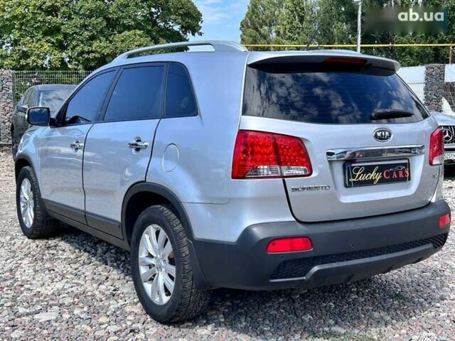 Кіа Соренто, об'ємом двигуна 2 л та пробігом 242 тис. км за 12700 $, фото 6 на Automoto.ua