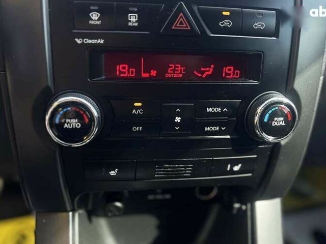 Киа Соренто, объемом двигателя 2.2 л и пробегом 255 тыс. км за 14500 $, фото 22 на Automoto.ua