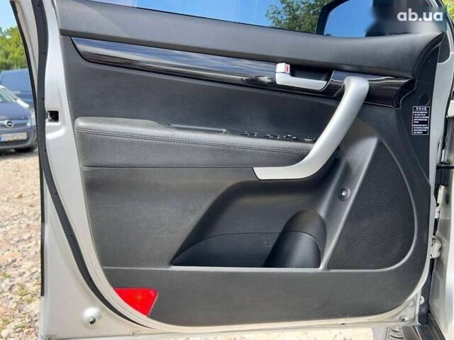 Кіа Соренто, об'ємом двигуна 2 л та пробігом 242 тис. км за 12700 $, фото 11 на Automoto.ua