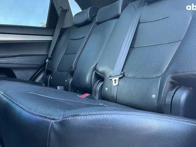 Киа Соренто, объемом двигателя 2.2 л и пробегом 305 тыс. км за 12999 $, фото 16 на Automoto.ua