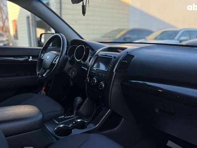 Киа Соренто, объемом двигателя 0 л и пробегом 230 тыс. км за 11800 $, фото 19 на Automoto.ua