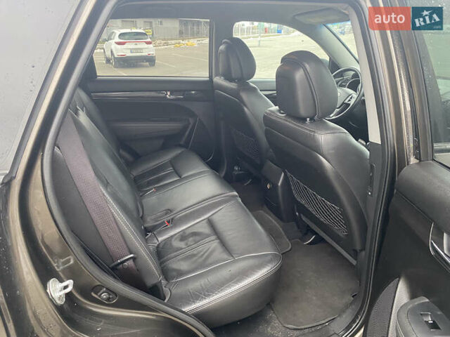 Киа Соренто, объемом двигателя 2.4 л и пробегом 260 тыс. км за 11200 $, фото 8 на Automoto.ua