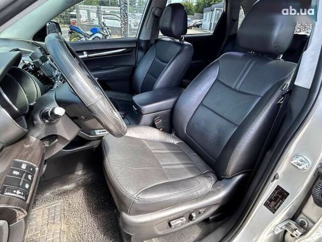 Кіа Соренто, об'ємом двигуна 2 л та пробігом 242 тис. км за 12700 $, фото 15 на Automoto.ua