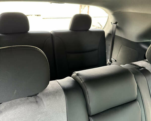 Киа Соренто, объемом двигателя 2.4 л и пробегом 10 тыс. км за 11000 $, фото 4 на Automoto.ua
