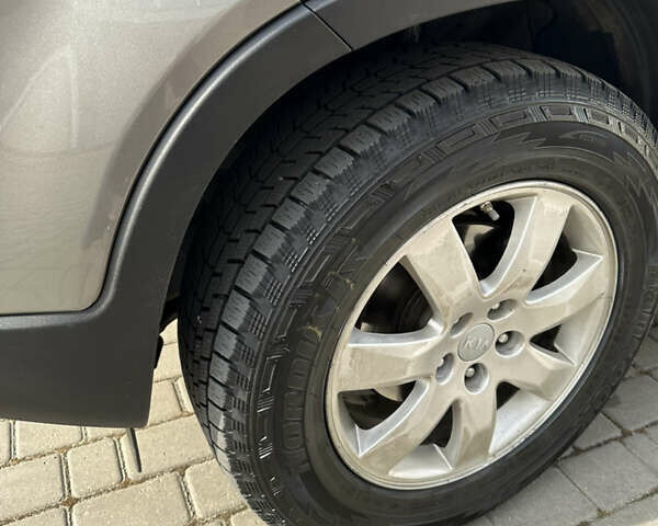 Киа Соренто, объемом двигателя 2.4 л и пробегом 10 тыс. км за 11000 $, фото 15 на Automoto.ua