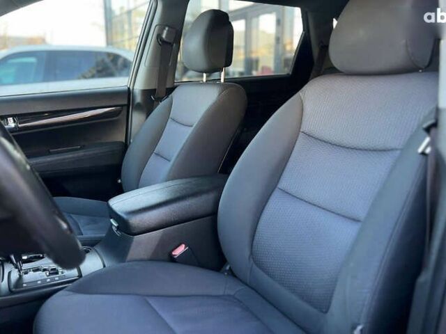 Кіа Соренто, об'ємом двигуна 0 л та пробігом 304 тис. км за 10600 $, фото 10 на Automoto.ua