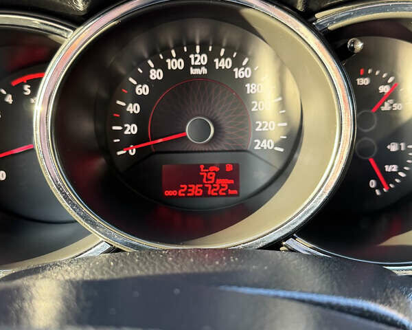 Киа Соренто, объемом двигателя 2.2 л и пробегом 236 тыс. км за 12500 $, фото 8 на Automoto.ua