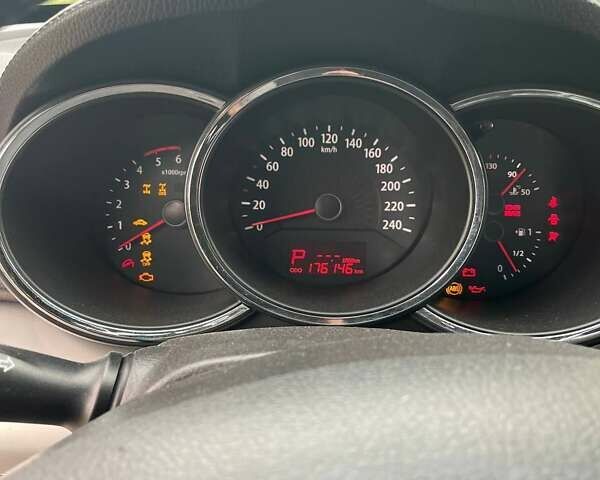 Киа Соренто, объемом двигателя 2.2 л и пробегом 175 тыс. км за 13300 $, фото 9 на Automoto.ua