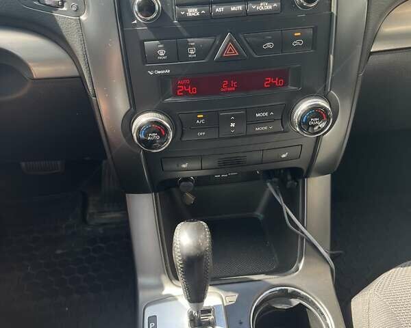Кіа Соренто, об'ємом двигуна 2.4 л та пробігом 138 тис. км за 14000 $, фото 19 на Automoto.ua