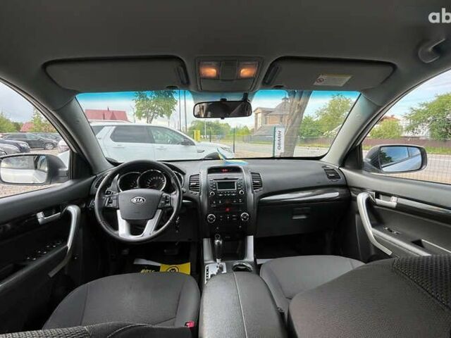 Кіа Соренто, об'ємом двигуна 2.2 л та пробігом 255 тис. км за 12500 $, фото 18 на Automoto.ua