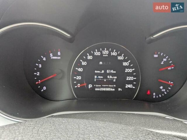 Кіа Соренто, об'ємом двигуна 2.2 л та пробігом 206 тис. км за 17000 $, фото 14 на Automoto.ua
