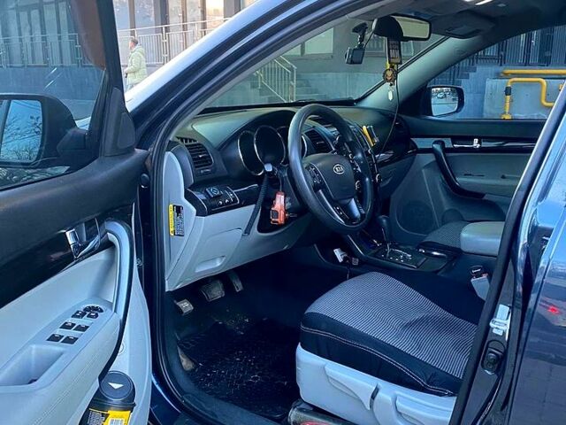 Киа Соренто, объемом двигателя 24 л и пробегом 160 тыс. км за 11500 $, фото 4 на Automoto.ua