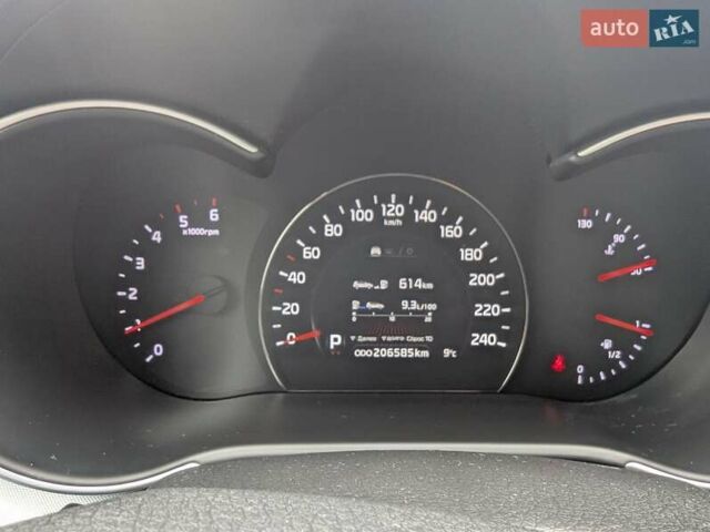Кіа Соренто, об'ємом двигуна 2.2 л та пробігом 206 тис. км за 17000 $, фото 13 на Automoto.ua