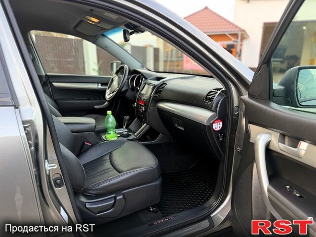 Киа Соренто, объемом двигателя 2.2 л и пробегом 189 тыс. км за 15700 $, фото 7 на Automoto.ua