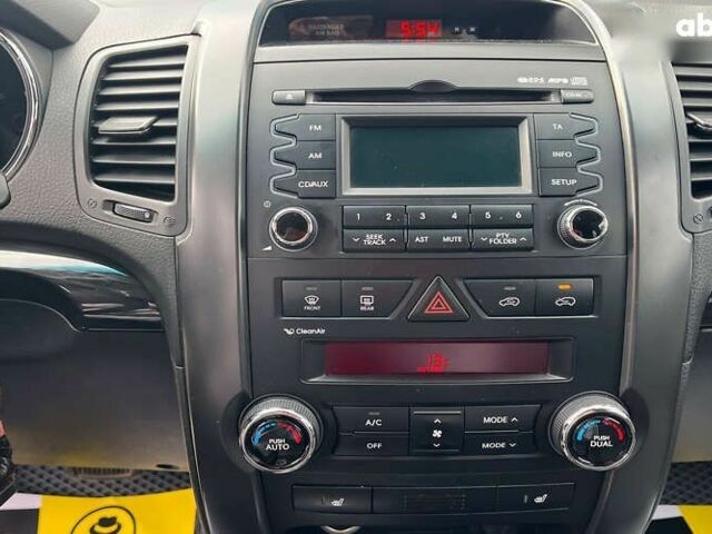 Кіа Соренто, об'ємом двигуна 2.2 л та пробігом 255 тис. км за 12500 $, фото 11 на Automoto.ua