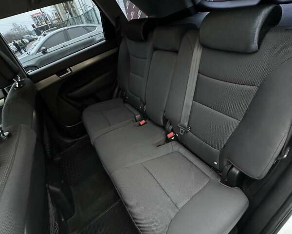 Кіа Соренто, об'ємом двигуна 2.2 л та пробігом 188 тис. км за 13500 $, фото 19 на Automoto.ua