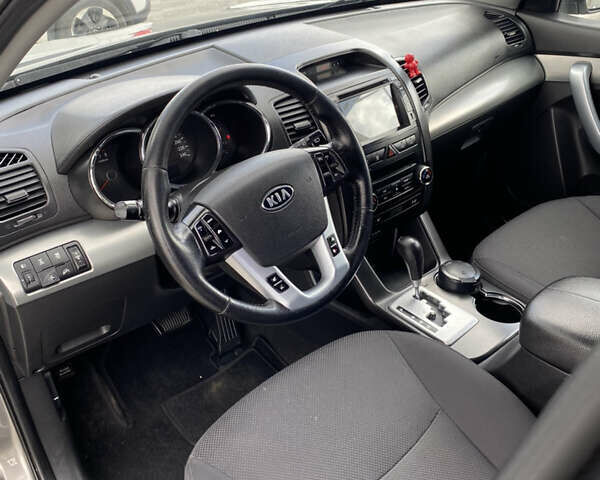 Киа Соренто, объемом двигателя 2.4 л и пробегом 188 тыс. км за 11999 $, фото 12 на Automoto.ua