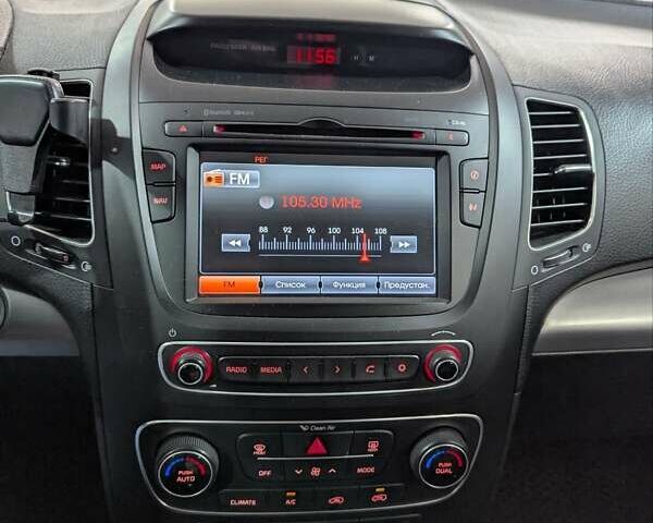 Кіа Соренто, об'ємом двигуна 2.2 л та пробігом 206 тис. км за 17000 $, фото 12 на Automoto.ua