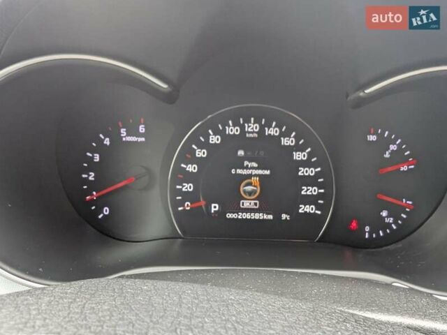 Кіа Соренто, об'ємом двигуна 2.2 л та пробігом 206 тис. км за 17000 $, фото 16 на Automoto.ua