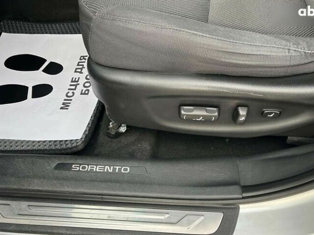 Кіа Соренто, об'ємом двигуна 2.2 л та пробігом 255 тис. км за 12500 $, фото 9 на Automoto.ua