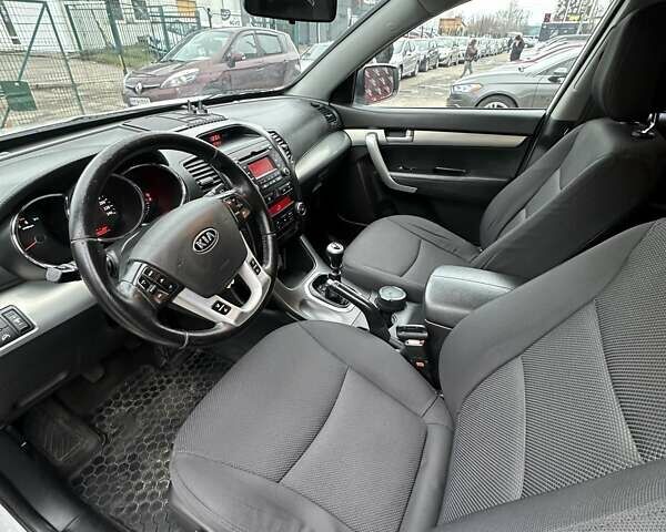 Кіа Соренто, об'ємом двигуна 2.2 л та пробігом 188 тис. км за 13500 $, фото 24 на Automoto.ua