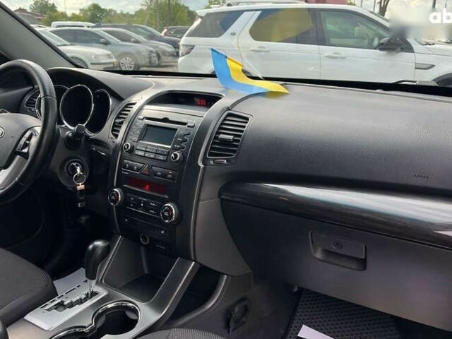 Кіа Соренто, об'ємом двигуна 2.2 л та пробігом 255 тис. км за 12500 $, фото 23 на Automoto.ua