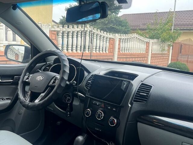 Кіа Соренто, об'ємом двигуна 2.4 л та пробігом 197 тис. км за 12500 $, фото 12 на Automoto.ua