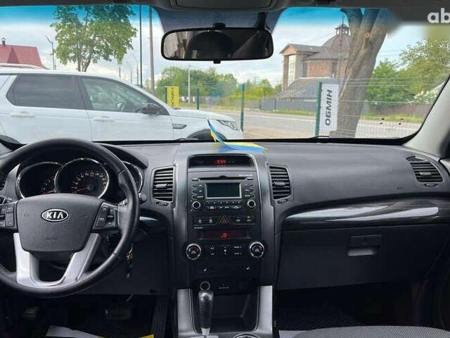 Кіа Соренто, об'ємом двигуна 2.2 л та пробігом 255 тис. км за 12500 $, фото 17 на Automoto.ua