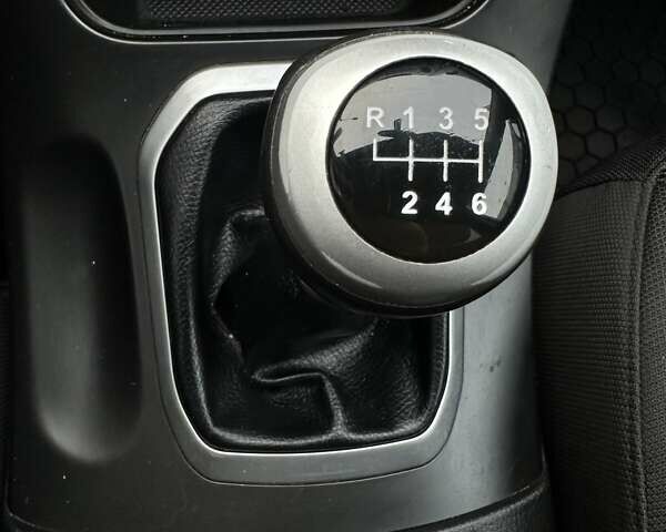 Кіа Соренто, об'ємом двигуна 2.2 л та пробігом 188 тис. км за 13500 $, фото 14 на Automoto.ua