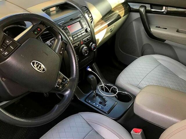 Киа Соренто, объемом двигателя 24 л и пробегом 180 тыс. км за 11500 $, фото 9 на Automoto.ua
