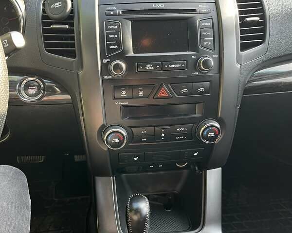 Киа Соренто, объемом двигателя 2.4 л и пробегом 250 тыс. км за 11500 $, фото 13 на Automoto.ua