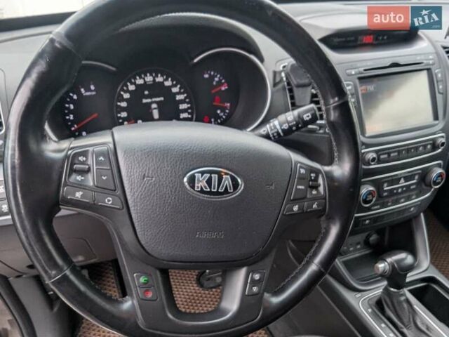 Кіа Соренто, об'ємом двигуна 2.2 л та пробігом 206 тис. км за 17000 $, фото 18 на Automoto.ua