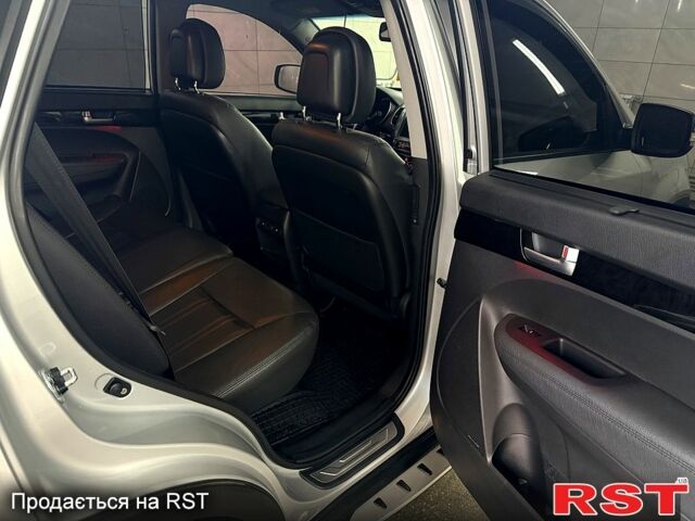 Киа Соренто, объемом двигателя 2 л и пробегом 207 тыс. км за 16200 $, фото 10 на Automoto.ua