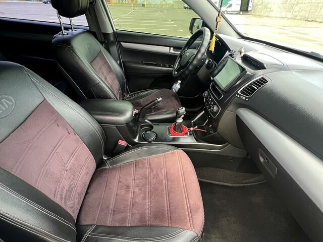Киа Соренто, объемом двигателя 2.2 л и пробегом 197 тыс. км за 15500 $, фото 8 на Automoto.ua